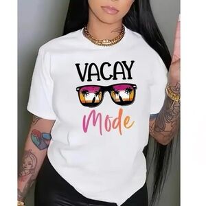 Women's Casual "Vacay Mode" Graphic Tee With Sunglasses Design Short Sleeve